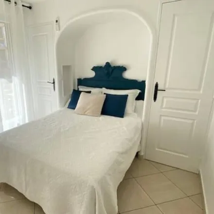 Rent this 2 bed apartment on Centre d'incendie et de secours de Sainte-Maxime in Route du Plan de la Tour, 83120 Sainte-Maxime