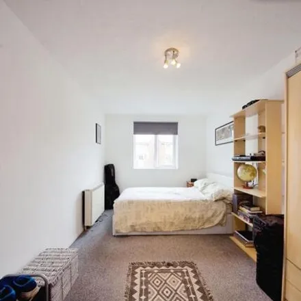 Image 5 - Marsalis House, Rainhill Way, Bromley-by-Bow, London, E3 3EF, United Kingdom - Apartment for sale