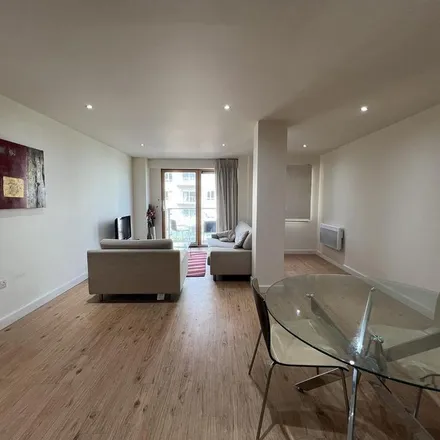 Rent this 2 bed apartment on Pinnacle House in Boulevard Drive, London