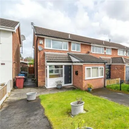 Buy this 3 bed duplex on Oakworth Drive in Knowsley, L35 1RS