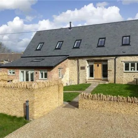 Buy this 4 bed duplex on Irons Court in Chipping Norton, Oxfordshire