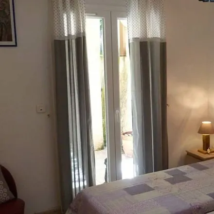Rent this 2 bed house on 66400 Céret