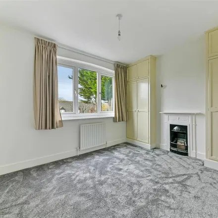 Image 8 - Carter Road, London, SW19 2DQ, United Kingdom - Townhouse for rent