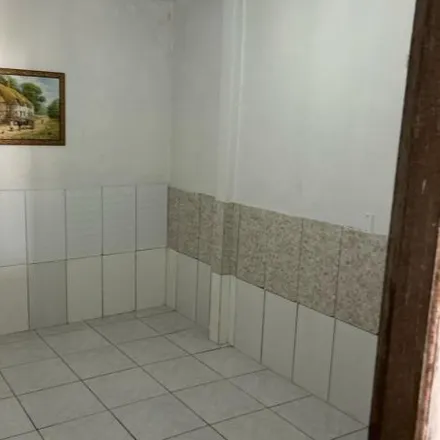 Buy this 5 bed house on Rua Irma Cibele de Aquino Sales in Residencial Monte Pascoal, Goiânia - GO