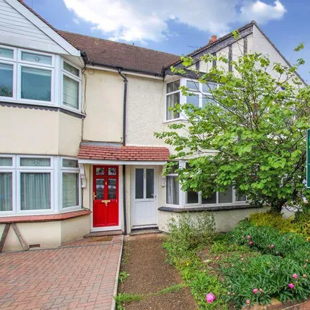 Rent this 2 bed townhouse on 129 Dorchester Avenue in Hurst, London