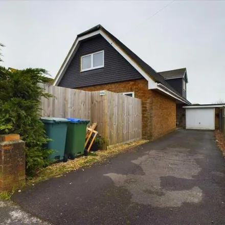 Buy this 5 bed house on Cavendish Close in Ambleside Avenue, Peacehaven