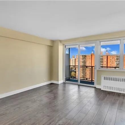 Image 9 - The Brittany, 875 Morrison Avenue, New York, NY 10473, USA - Apartment for sale