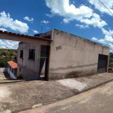 Buy this 3 bed house on Rua Dom Oscar in Joaquim Murtinho, Congonhas - MG