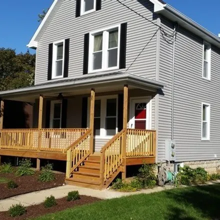 Rent this 2 bed house on 35 North 11th Street in St. Charles, IL 60174