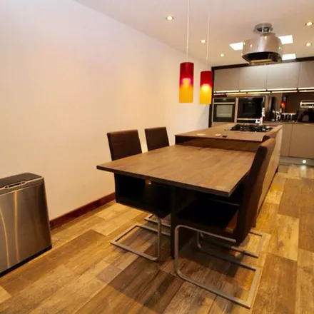 Rent this 6 bed apartment on Hannan Road in Liverpool, L6 6DA