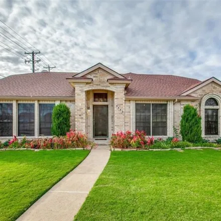 Rent this 4 bed house on 6601 Scenic Drive in Rowlett, TX 75088
