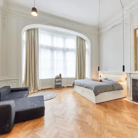 Rent this 1 bed apartment on Rue Washington - Washingtonstraat 184 in 1050 Ixelles - Elsene, Belgium