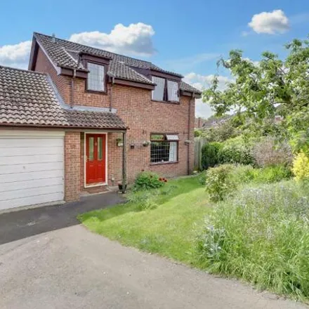 Buy this 4 bed house on unnamed road in Highworth, SN6 7NX