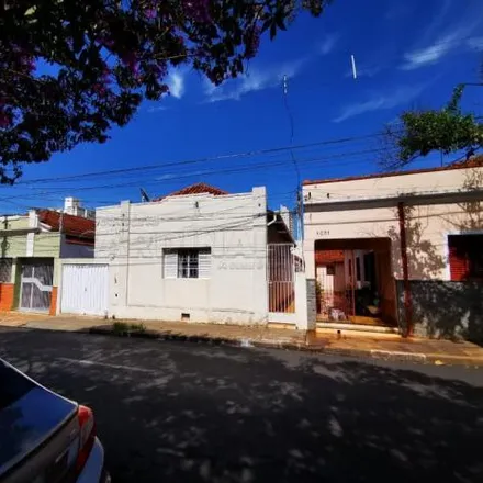 Buy this 3 bed house on Faveral Auto Posto in Rua Expedicionários do Brasil, Quinta das Laranjeiras