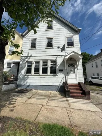 Image 1 - 13 Maple Street, Garfield, NJ 07026, USA - House for rent