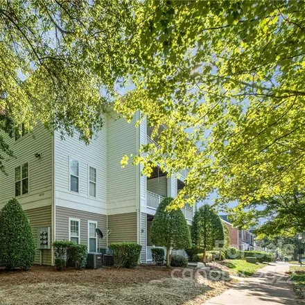 Buy this 2 bed condo on 18710 Oakhurst Boulevard in Cornelius, NC 28031