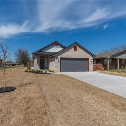 Buy this 3 bed house on 635 Northwest 114th Street in Oklahoma City, OK 73114