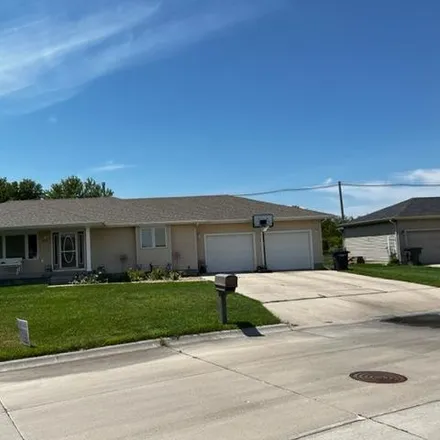 Buy this 5 bed house on 1413 North 7th Avenue in Hastings, NE 68901