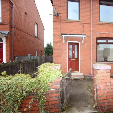 Rent this 2 bed duplex on Mentmore Road in Milnrow, OL16 3AE
