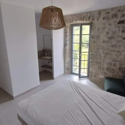 Rent this 6 bed house on 07110 Laurac-en-Vivarais