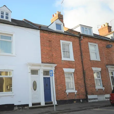 Rent this 4 bed townhouse on Cyril Street in Northampton, NN1 5EH