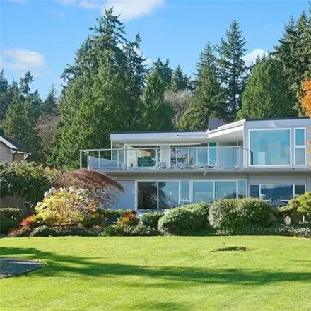 Rent this 3 bed house on 4452 Ferncroft Road in Mercer Island, WA 98040