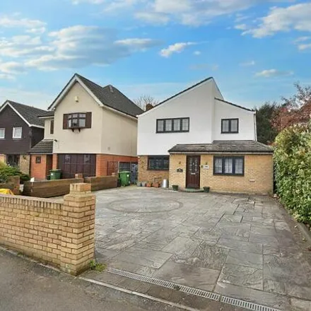 Buy this 5 bed house on Brentwood Road in London, RM2 6DH