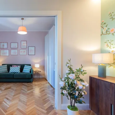 Rent this studio apartment on Via Gaetano de Castillia 24