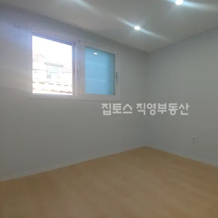 Rent this studio apartment on 서울특별시 관악구 봉천동 647-130