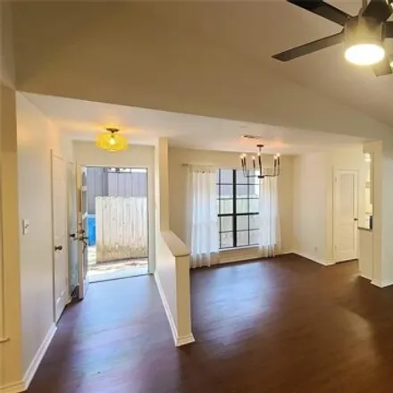 Image 5 - 8604 Mesa Drive, Austin, TX 78759, USA - Apartment for rent