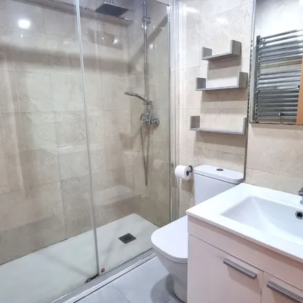 Rent this 3 bed apartment on Avenida de Buenavista in 33006 Oviedo, Spain