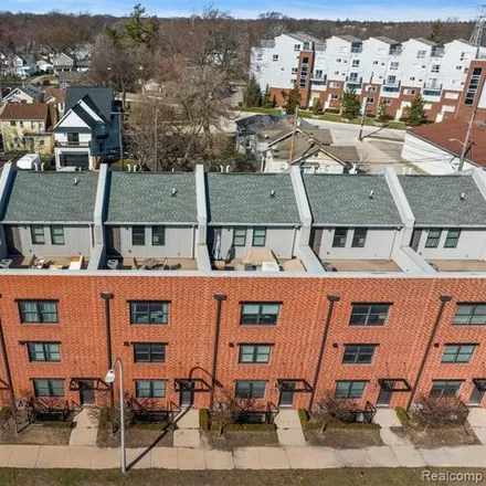 Buy this 2 bed condo on 644 West 11 Mile Road in Royal Oak, MI 48067