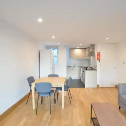 Rent this 2 bed apartment on 7 Sunningfields Road in London, NW4 4QS