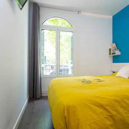 Rent this 2 bed apartment on Avinguda de Roma in 140, 08001 Barcelona
