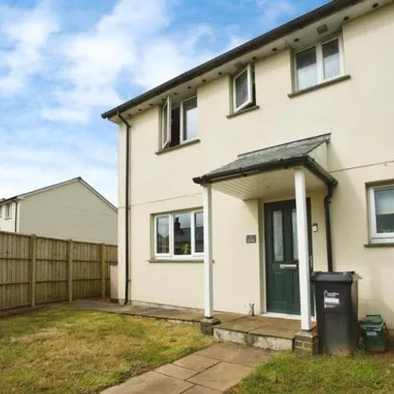 Buy this 3 bed duplex on Caudledown Mill Court in Bugle, PL26 8WN