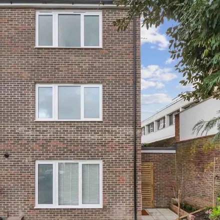 Image 2 - Thakeham Close, Upper Sydenham, London, SE26 6HN, United Kingdom - Apartment for rent