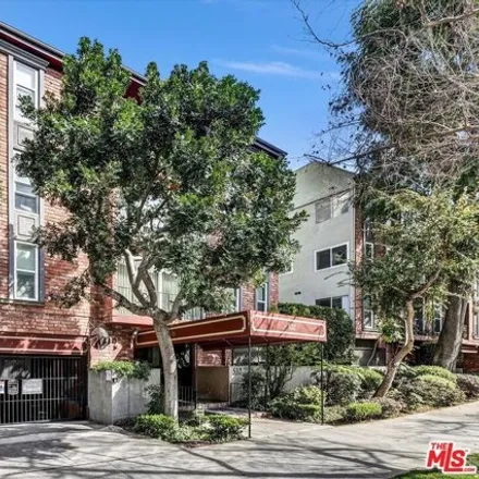 Rent this 1 bed condo on Rossmore & Rosewood in North Rossmore Avenue, Los Angeles