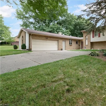 Image 3 - 3098 Clearview Avenue Northwest, Parkridge, Stark County, OH 44718, USA - House for sale
