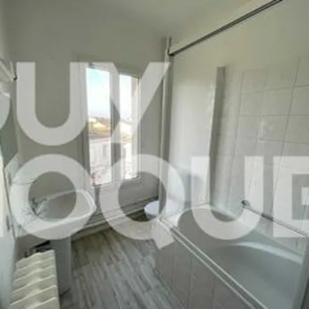 Image 3 - 56 Avenue Galliéni, 33500 Libourne, France - Apartment for rent