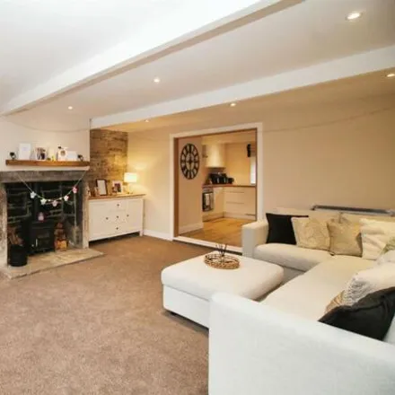 Buy this 3 bed townhouse on Belle Vue in Bradford, BD2 2DL