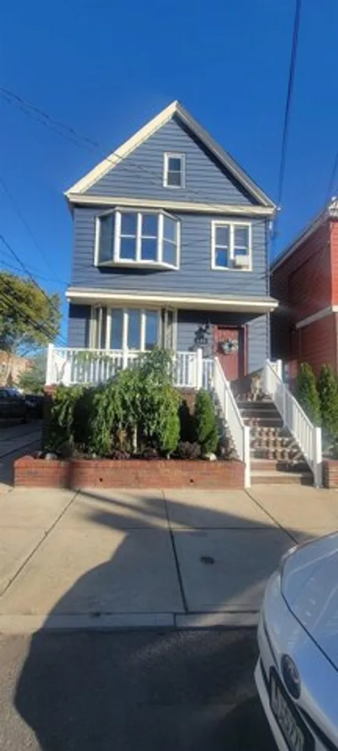 108 West 45th Street, Bayonne, NJ 07002, USA | 2 bed house for rent