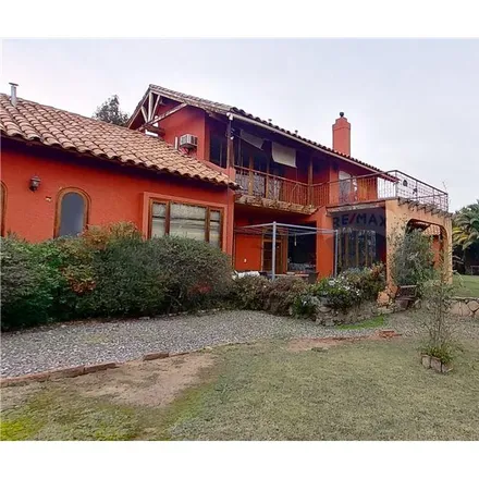 Rent this 5 bed house on Las Cortezas in 788 0000 Provincia de Santiago, Chile
