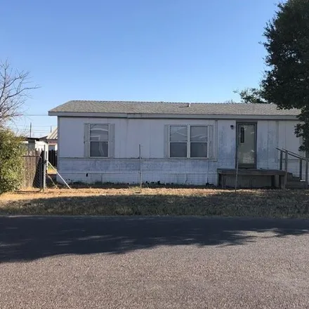 Buy this studio apartment on 211 East 7th Street in Crane, TX 79731