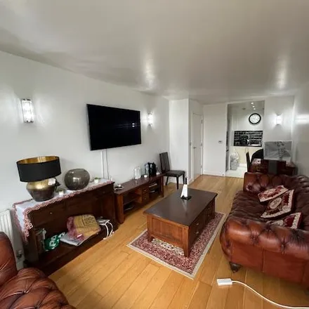 Rent this 1 bed apartment on Vantage Building in Station Road, London