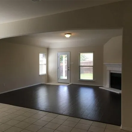 Image 4 - 1275 Lasso Trail, Little Elm, TX 75068, USA - House for rent
