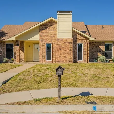 Buy this 3 bed house on 8201 Kensington Drive in Dalrock, Rowlett