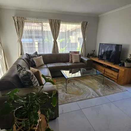 Rent this 3 bed apartment on Broadacres Drive in Kengies Ext 21, Gauteng