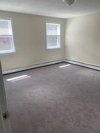 Image 3 - 11;13 Chapel Street, Newton, MA 02455, USA - Apartment for rent