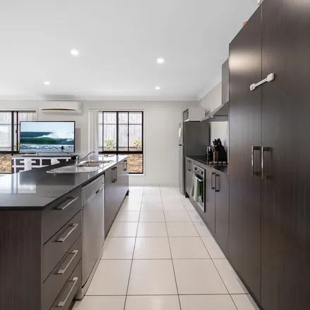 Image 3 - Dixon Drive, Pimpama QLD 4209, Australia - Apartment for rent