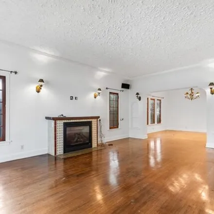 Image 2 - 5235 Edgewood Place, Los Angeles, CA 90019, USA - Townhouse for sale
